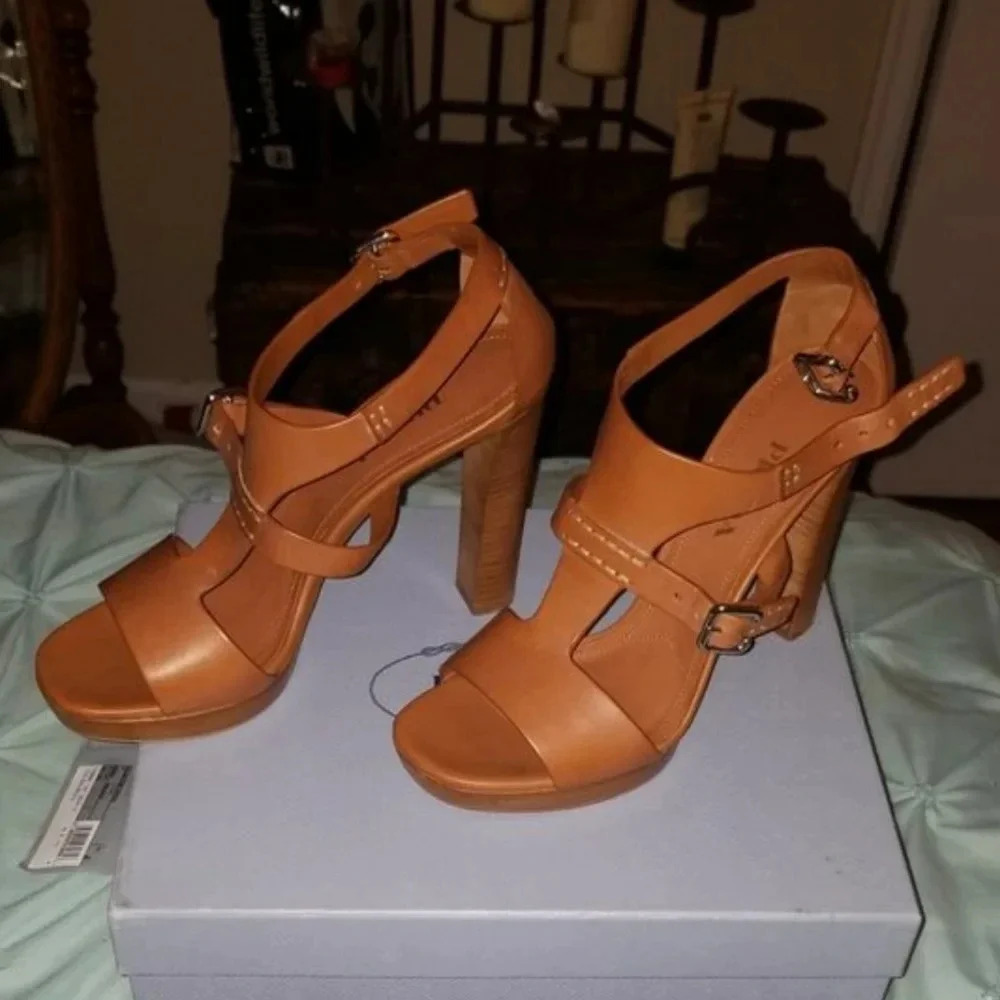 Brand New AUTHENTIC PRADA Leather Heels 10/40